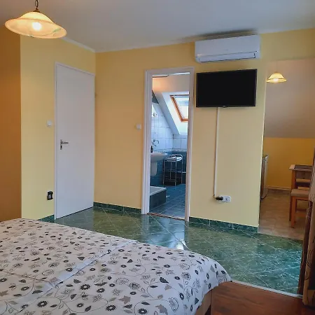 아파트 Apartmanhaz King *