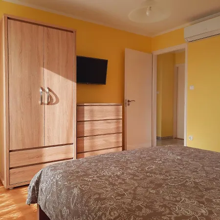 아파트 Apartmanhaz King