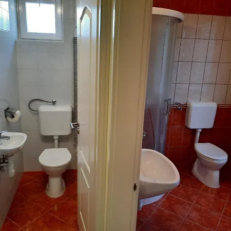Apartmanhaz King *